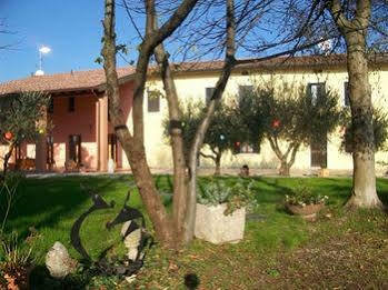 Agriturismo Radamez Monzambano Luaran gambar